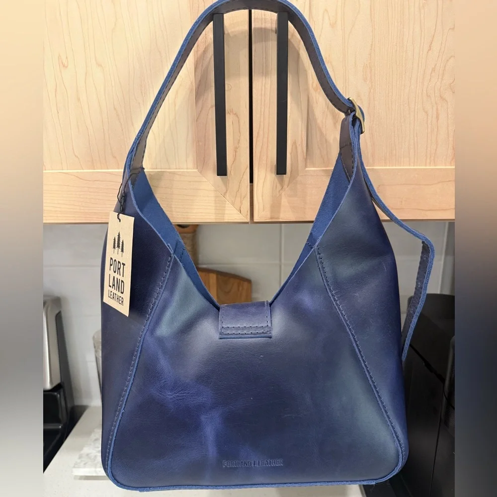 Portland Leather Flora Shoulder Bag - Picture 2 of 4